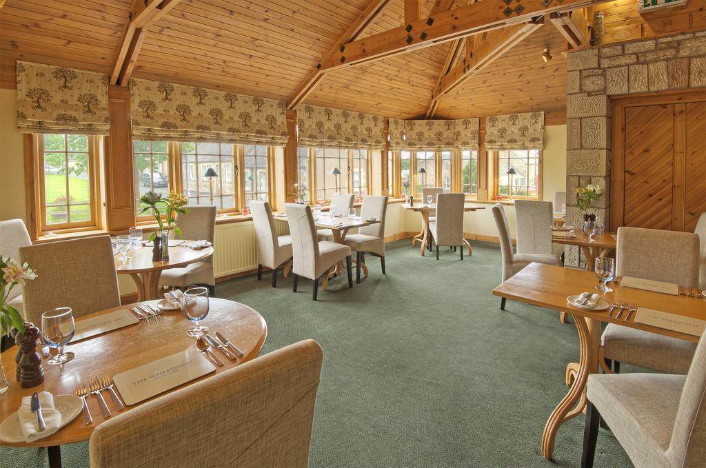 The Wheatsheaf Hotel And Restaurant Свинтон Экстерьер фото