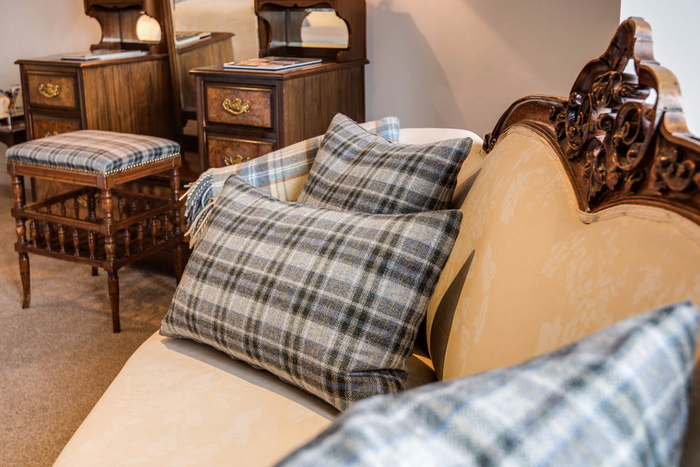The Wheatsheaf Hotel And Restaurant Свинтон Экстерьер фото
